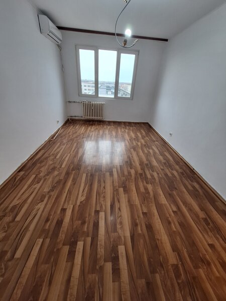 Titan, Metrou 1 Decembrie 1918,