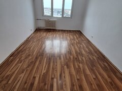 Titan, Metrou 1 Decembrie 1918